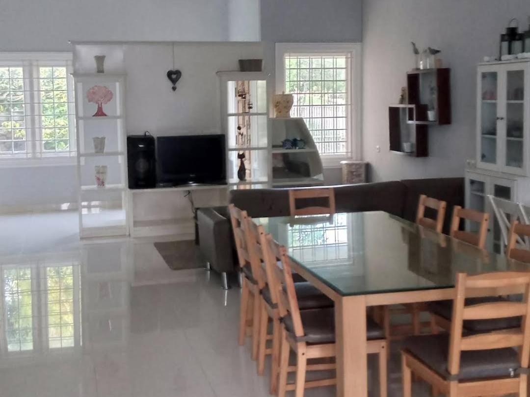 Villa 360 Lembang Bagian luar foto